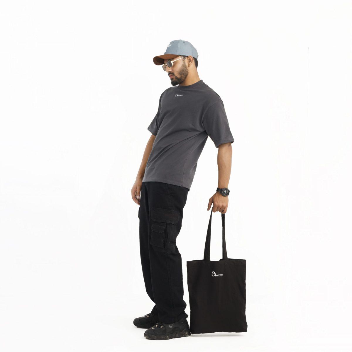 AWSOMUS Unisex Tote Bag | Stylish & Versatile Carryall | Black - Image 3