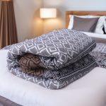 King Size Winter Comforter – Lightweight, Cozy & Feather-Soft (86" x 84") - Image 3